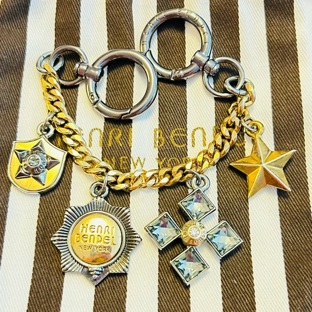 🔥NWOT🔥 Henri Bendel Military Charm Swag Bag Charm/ Keychain/ Bracelet - Picture 2 of 12